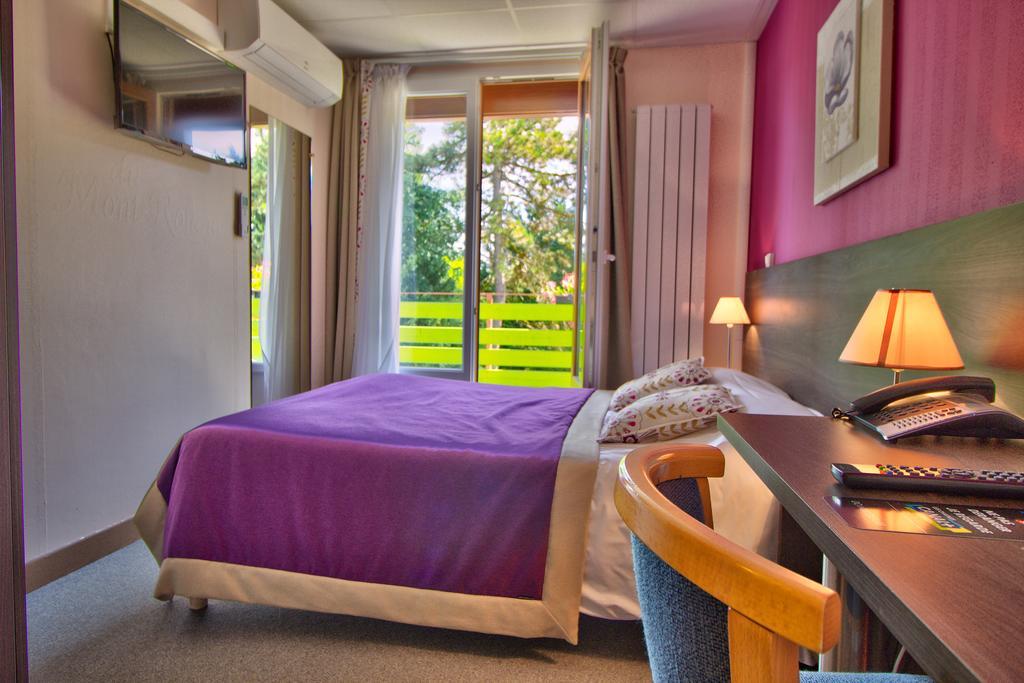 Logis Hotel Restaurant Le Chalet Du Mont Roland Sampans ภายนอก รูปภาพ
