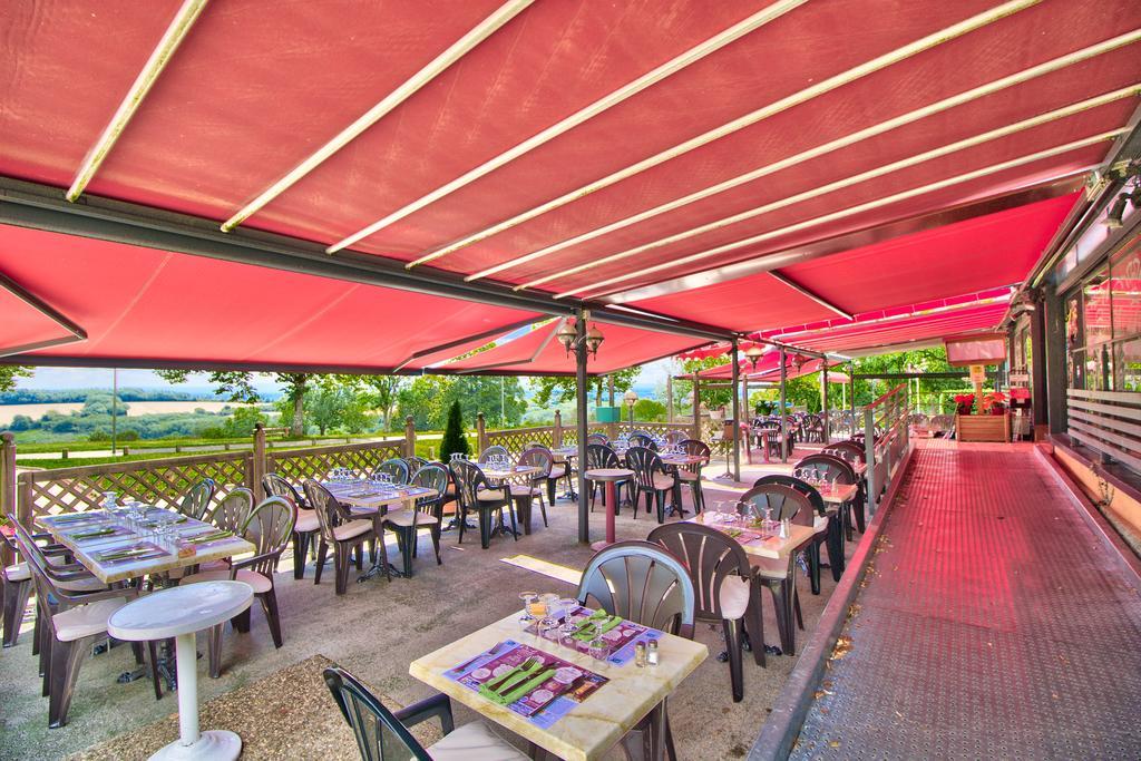 Logis Hotel Restaurant Le Chalet Du Mont Roland Sampans ภายนอก รูปภาพ
