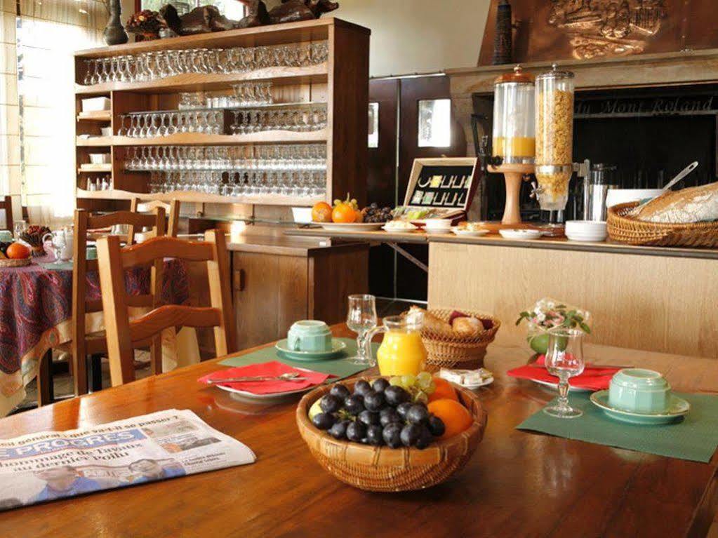 Logis Hotel Restaurant Le Chalet Du Mont Roland Sampans ภายนอก รูปภาพ