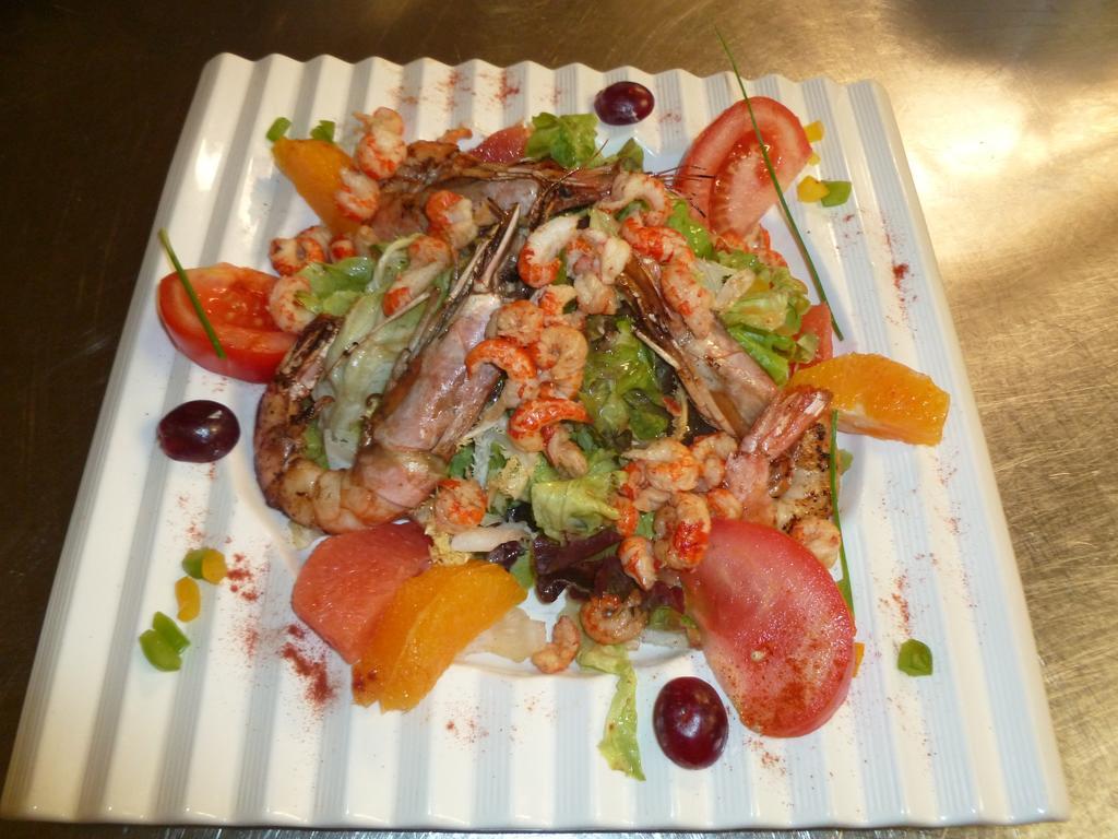 Logis Hotel Restaurant Le Chalet Du Mont Roland Sampans ภายนอก รูปภาพ